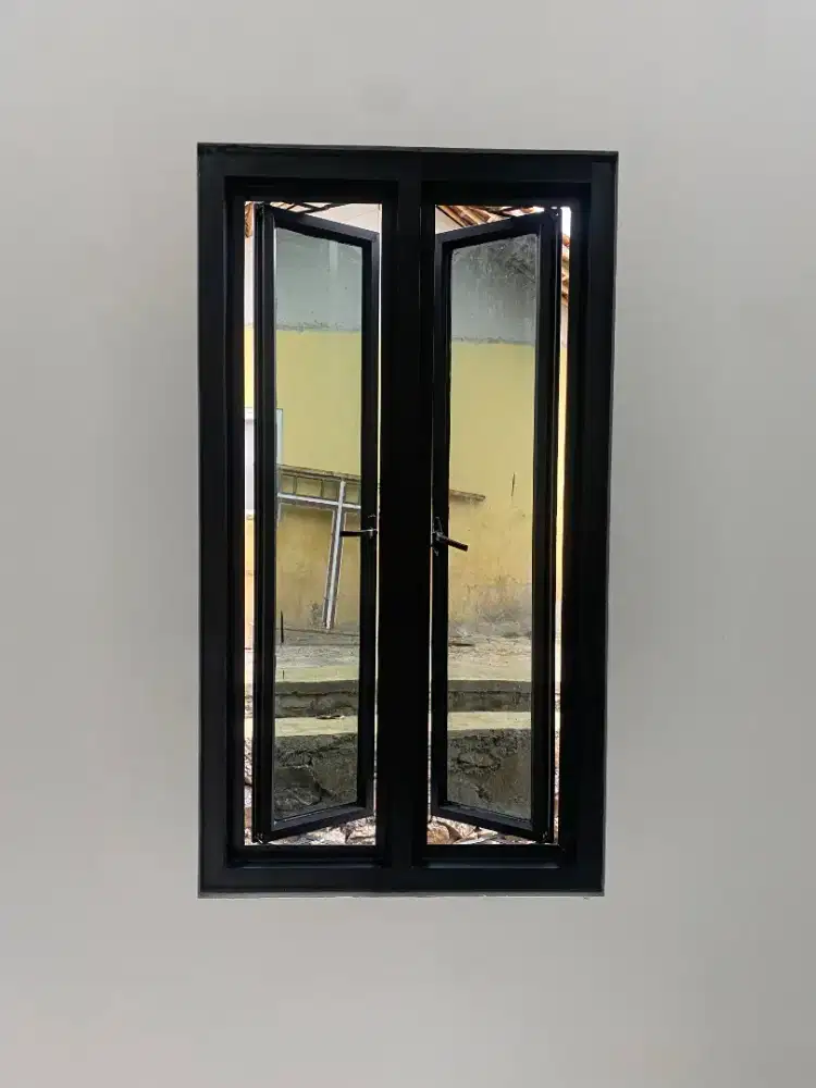 Kusen aluminium pintu aluminium partisi aluminium