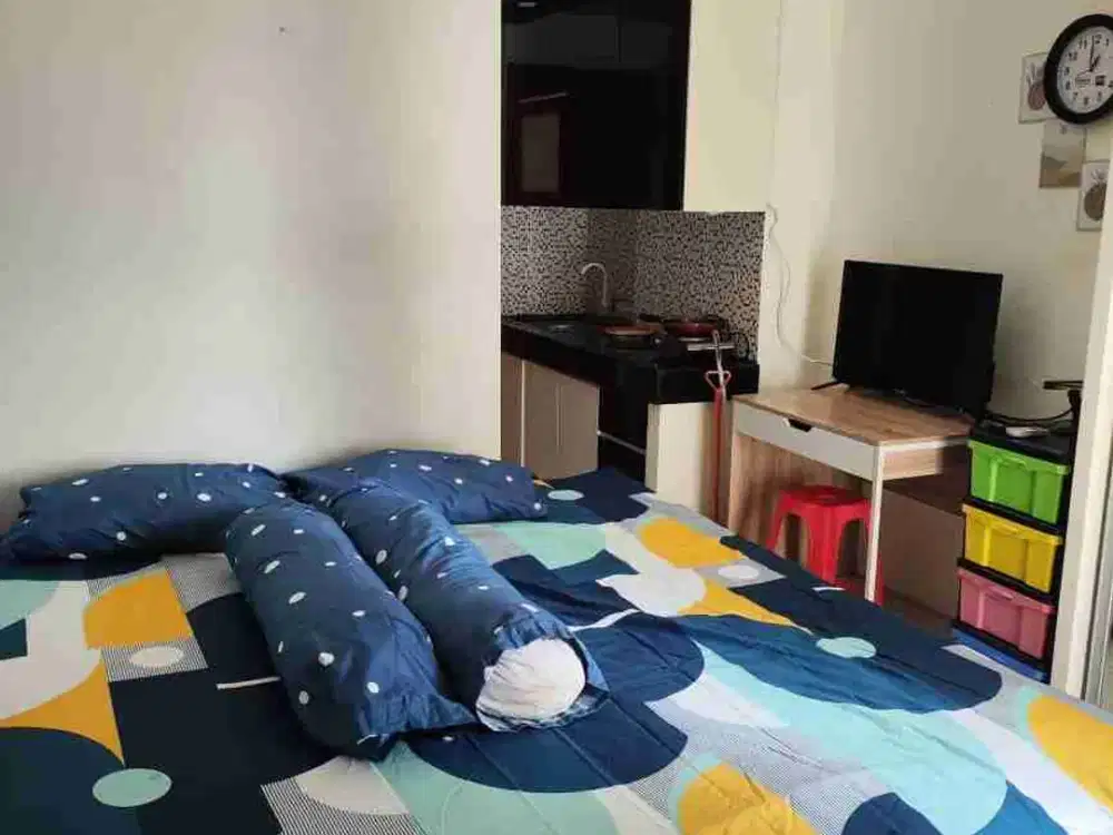 Disewakan tahunan apartemen puncak darmahusada full furnis studio