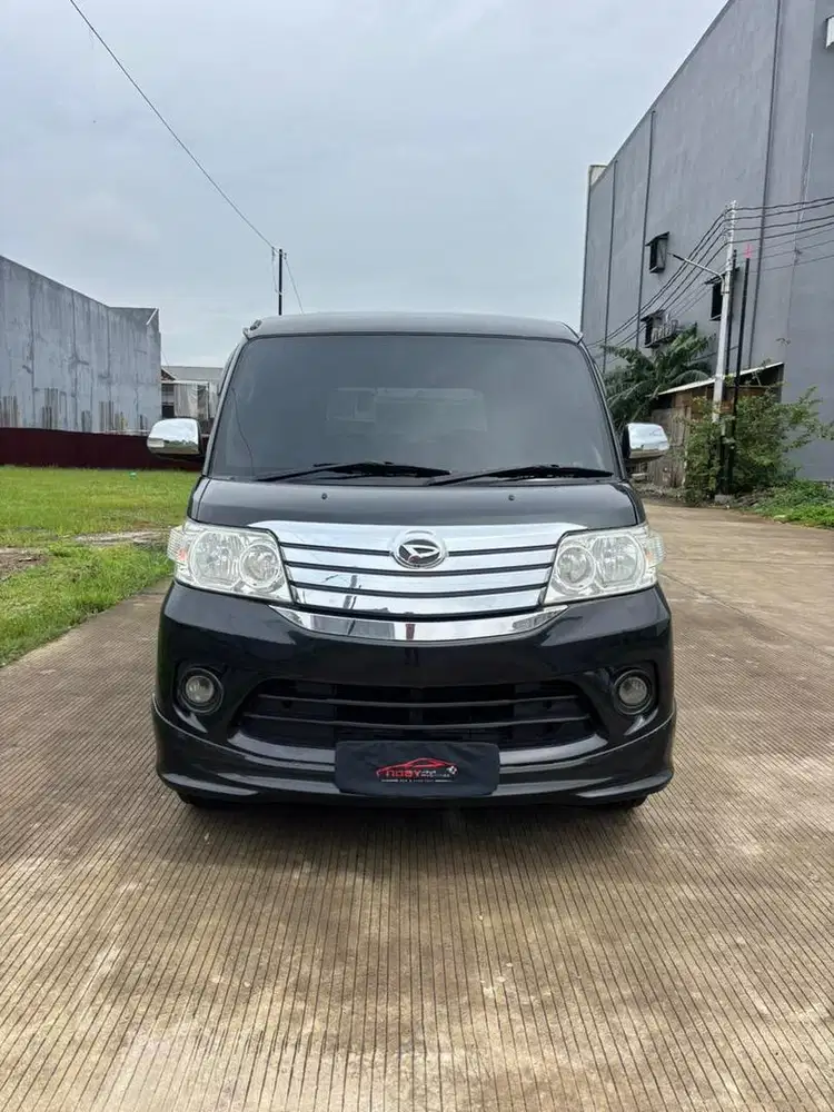 Daihatsu Luxio 1.5 X 2018 Automatic ( Hitam Metalik )
