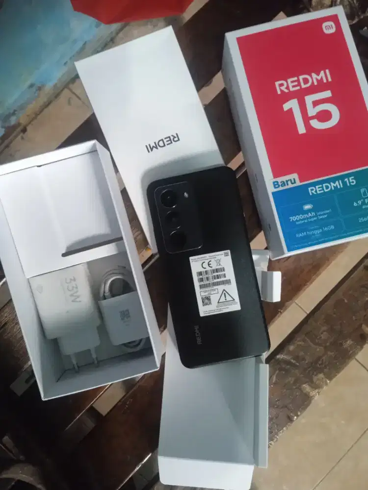 Redmi 15 ram 8/256 batre 7rb Pemakean 2 Minggu Mulus