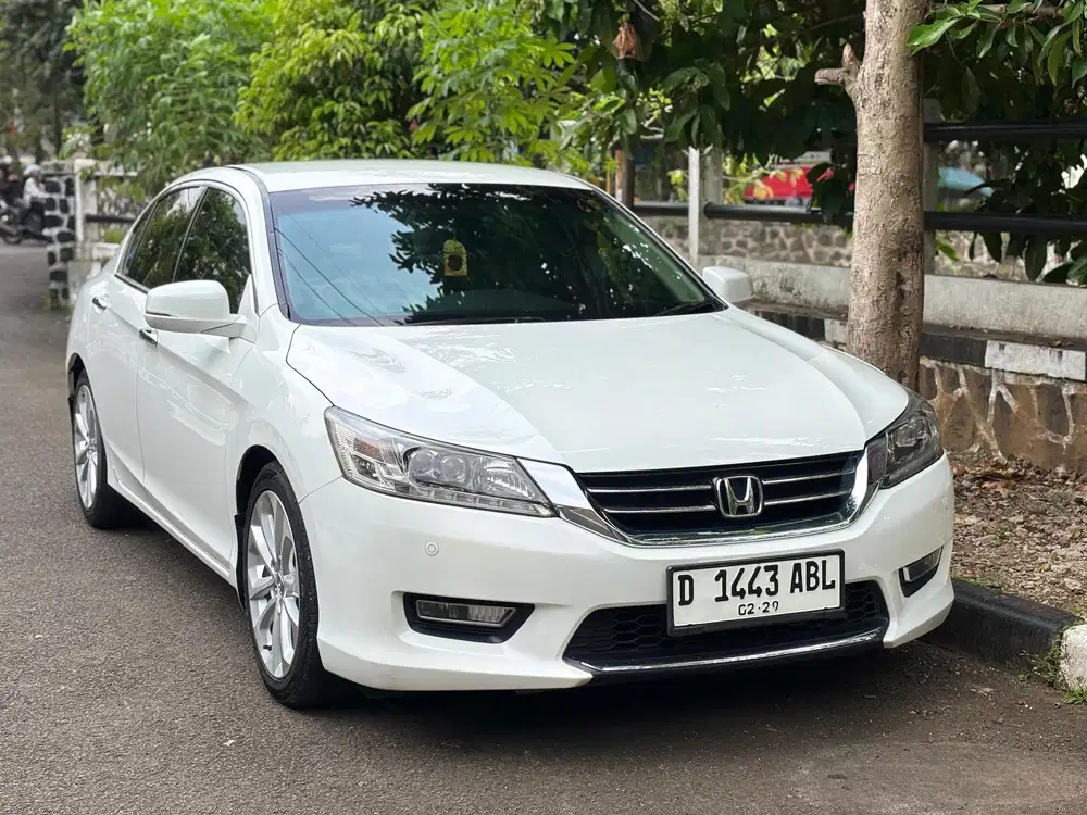 Accord vvti-L tahun 2013 peclip mewah/tt mobil, motor boleh cash blh