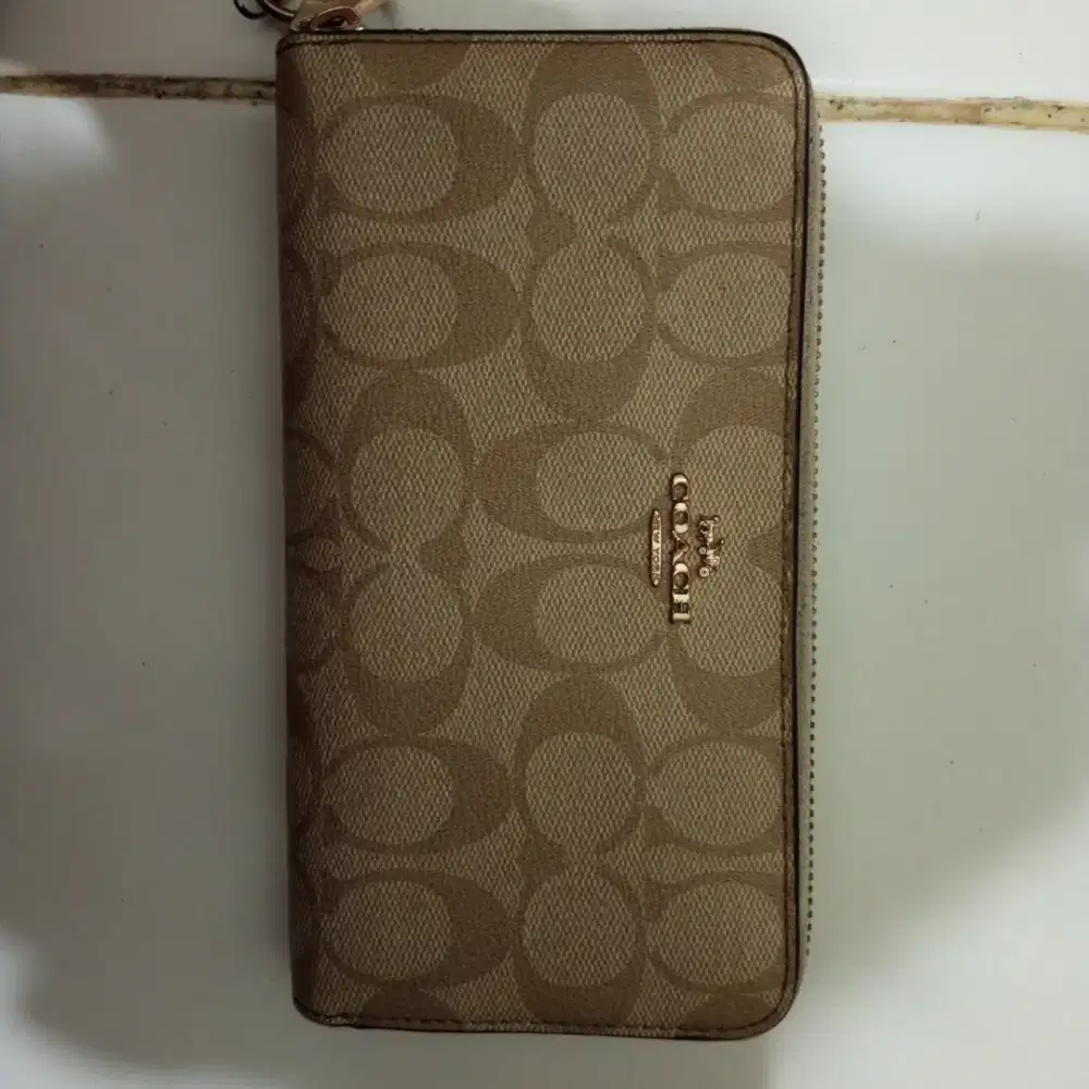 Pre love Coach  dompet