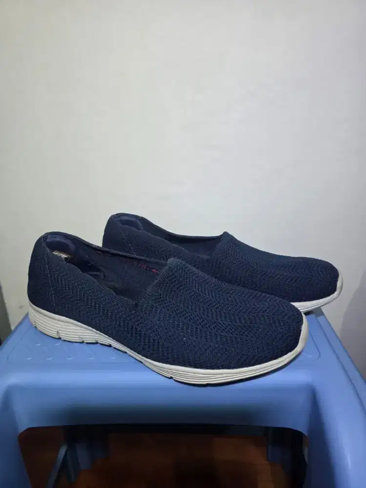 JUAL SEPATU SKETCHER WANITA 38