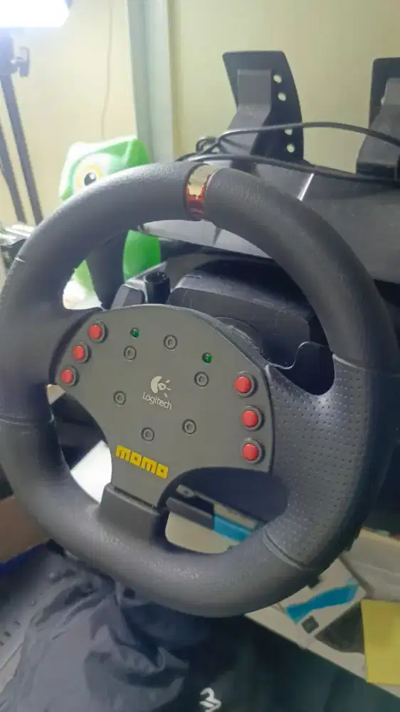 Steering Wheel Logitech Momo