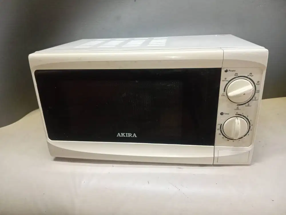 AKIRA Grill Microwave Oven.