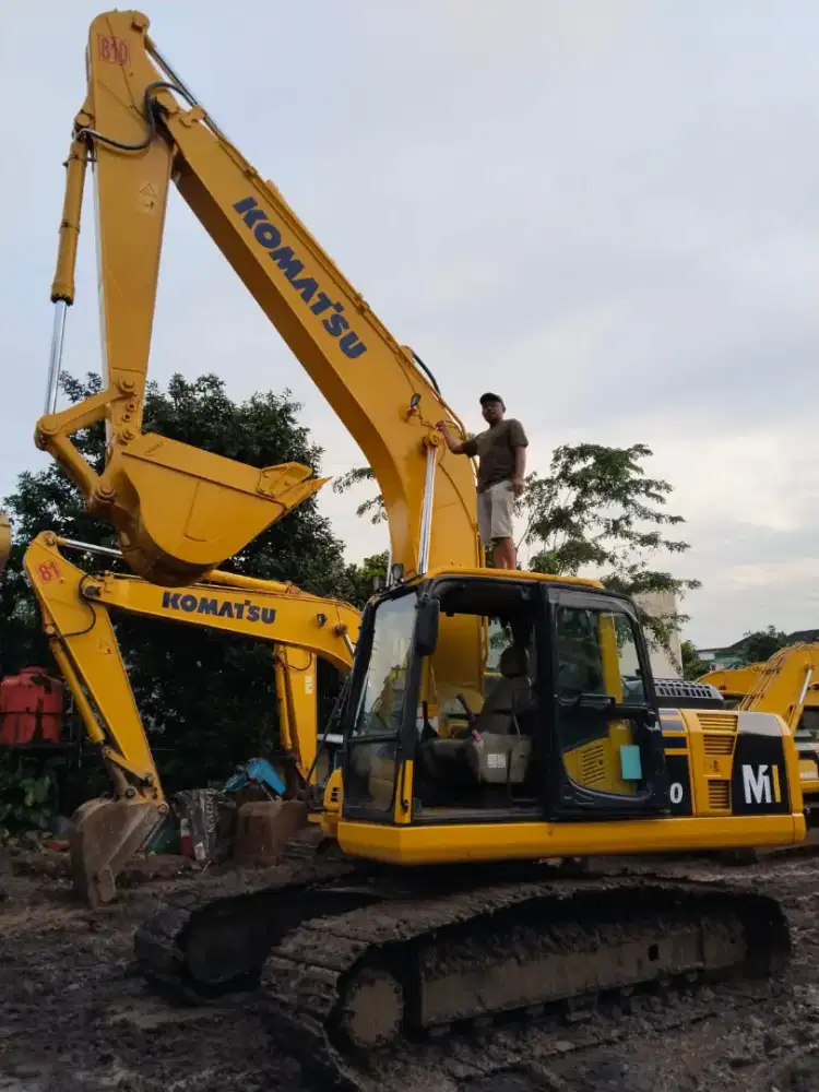 dijual Excvtr PC200 seken