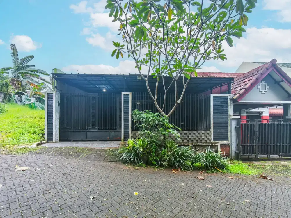 Rumah 2 Lantai Luas 15 Menit ke Stasiun Cibinong Dibantu KPR J-40465