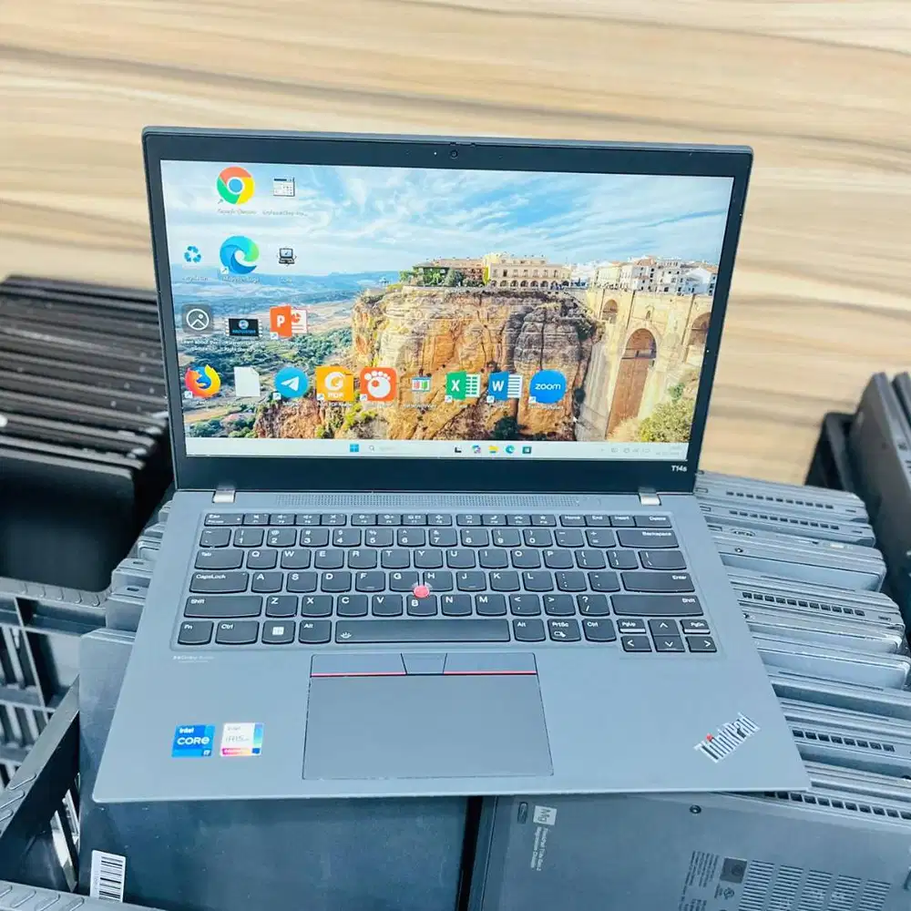 LAPTOP Lenovo Thinkpad T14s I7 GEN11 16GB/256GB 14 INCH *RDC