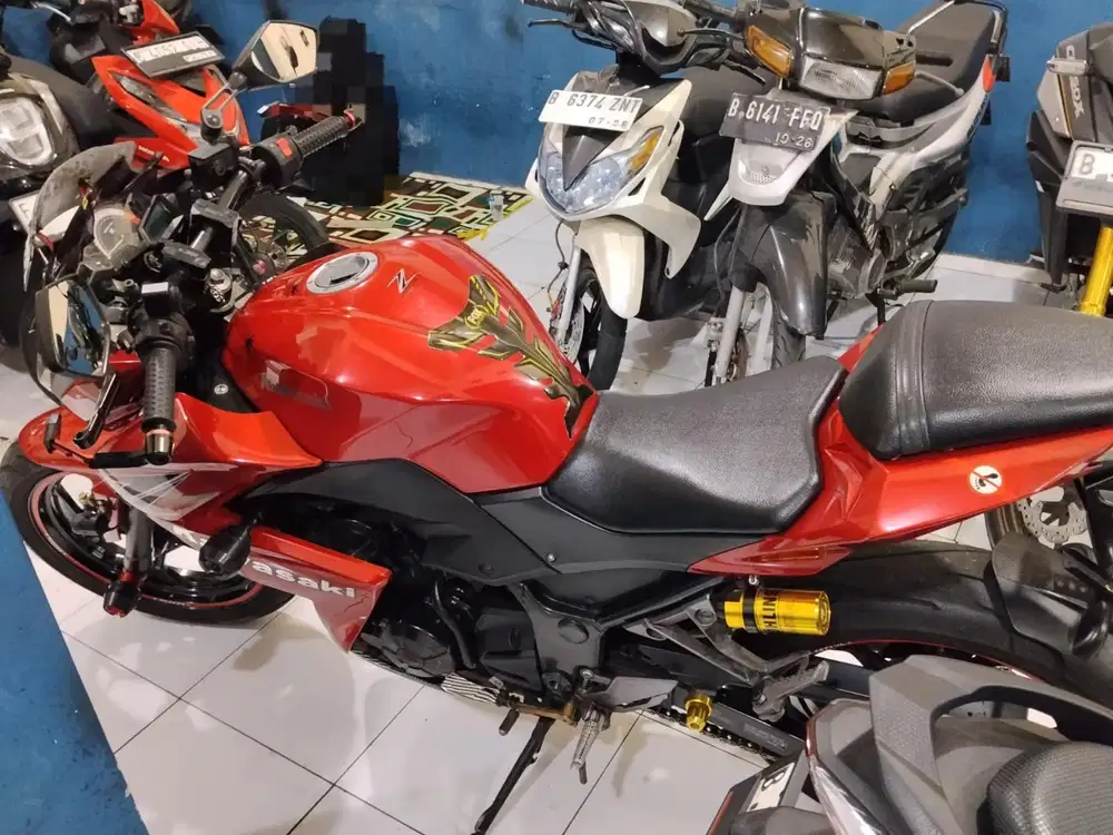 JUAL CEPAT KAWASAKI NINJA Z250 SIAP PAKAI