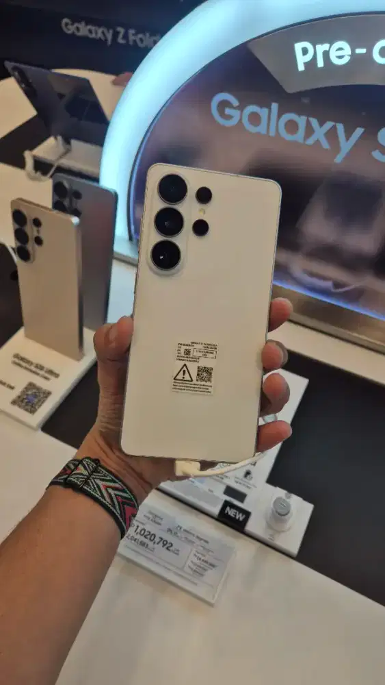 pre order samsung baru nih guys, yukkss