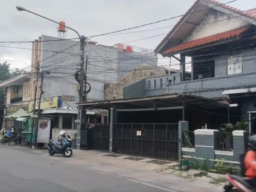 Rumah Terawat Bisa Pake Usaha Maupun Kantor Lokasi Strategis Mainroad Antapani
