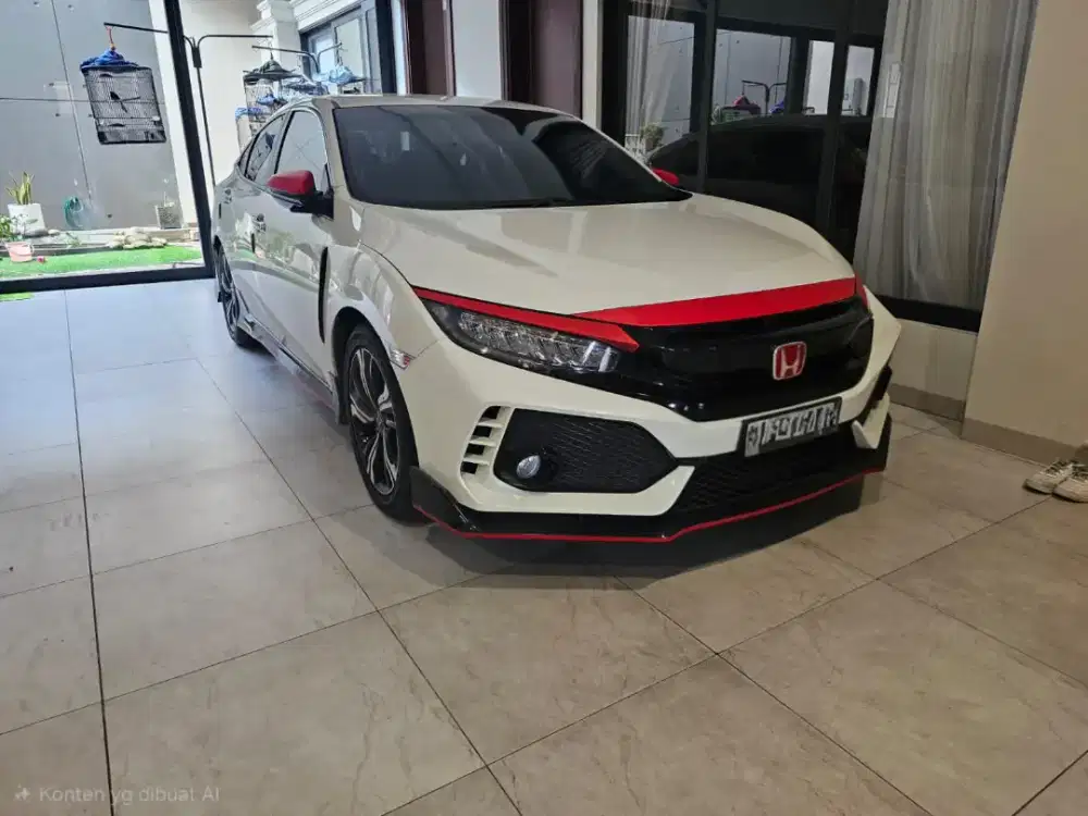 Honda Civic Turbo 1,5 TC CVT ES 2018 kondisi masih Seperti baru