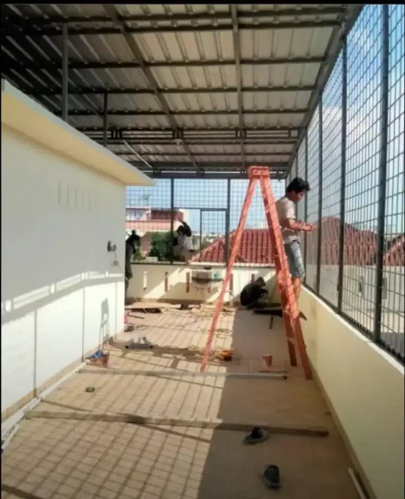 Kanopi dan kerangkeng minimalis