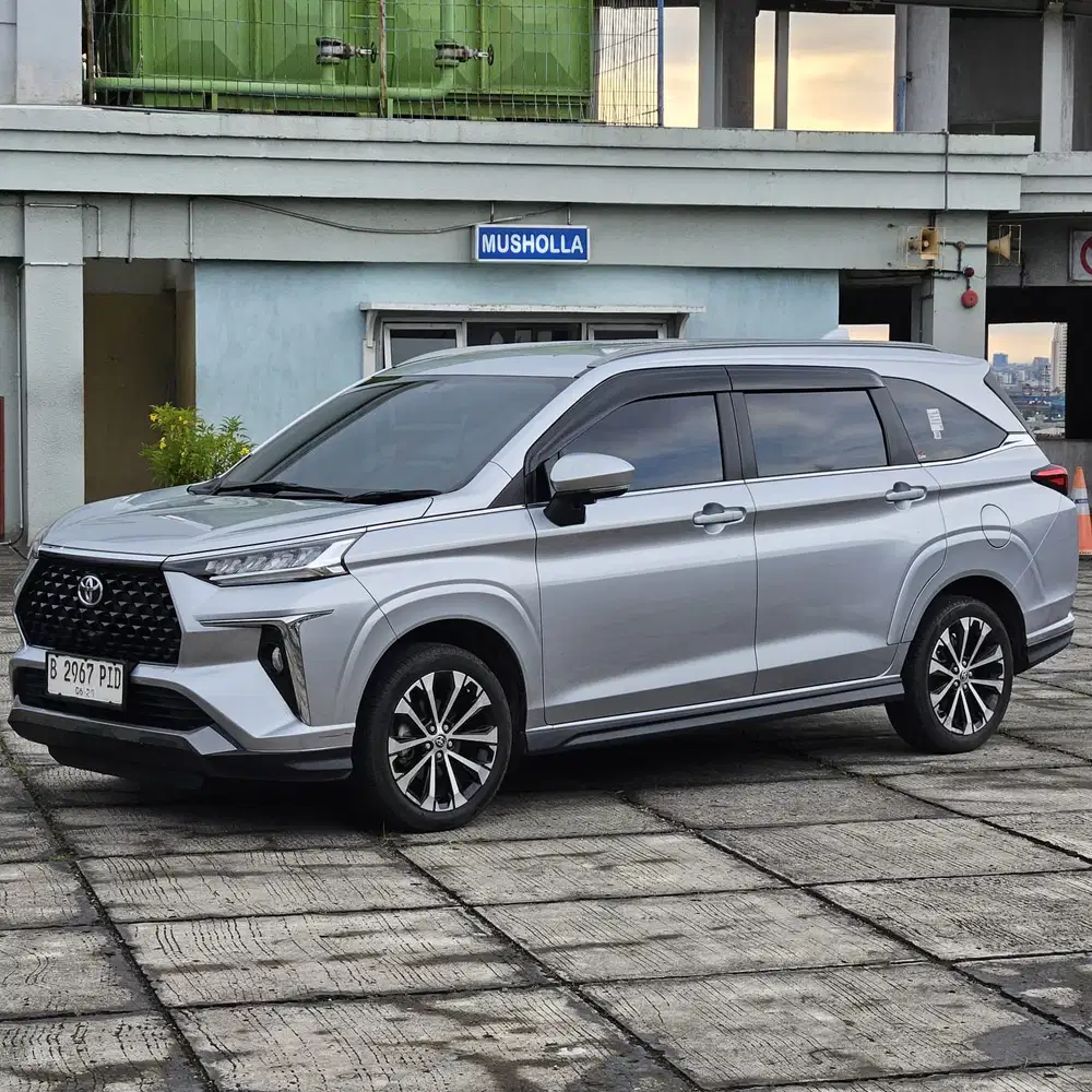 Toyota avanza veloz Q A/t  2024 km 10 ribu tgn 1 record istimewa