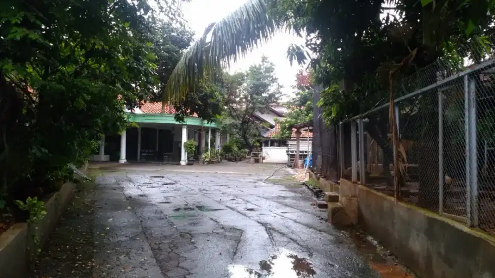 Dijual Rumah & Tanah Luas lokasi strategis