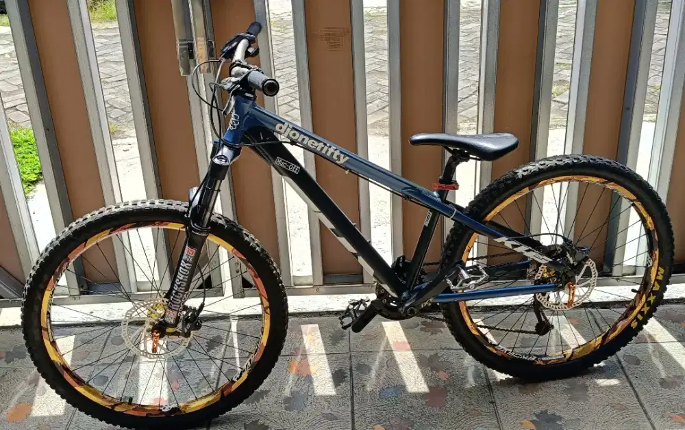 sepeda DIRT JUMP KHS dj OneFifty mantap