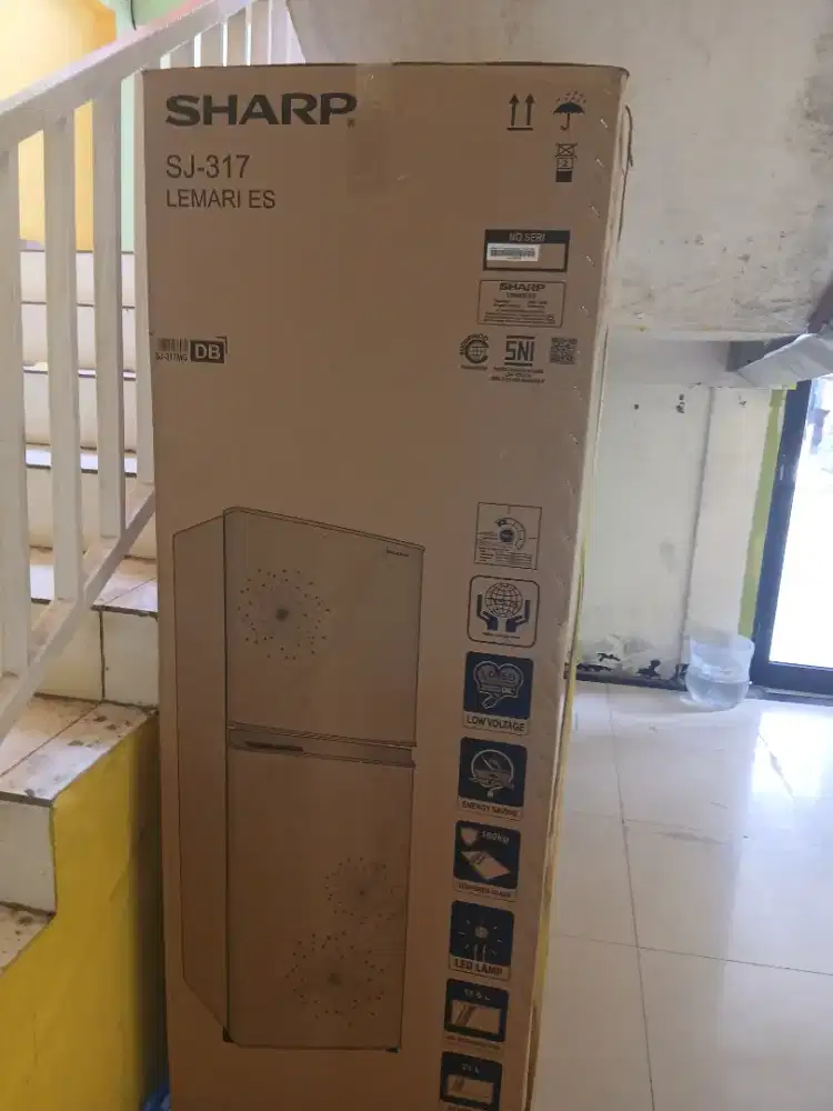 Dijual kulkas 2 pintu sharp SJ 317