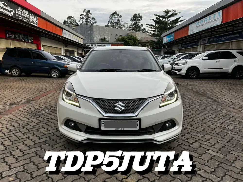 SUZUKI BALENO HATCHBACK AT 2018 WHITE EDITION