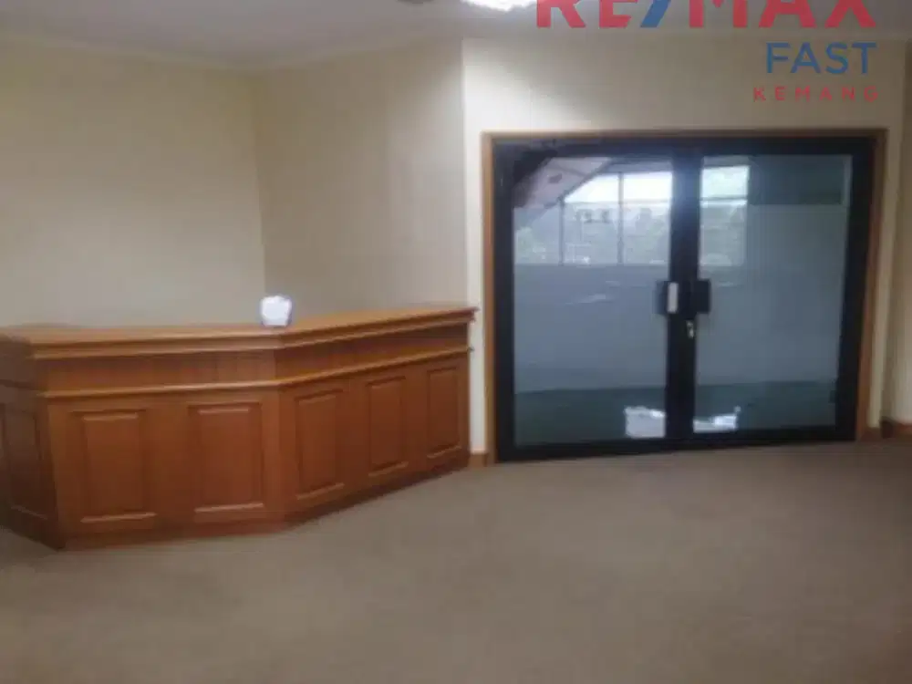 Disewakan Ruang Kantor 109m2 di Mampang Prapatan Jakarta Selatan – Akses Jalan Utama, Include Service Charge