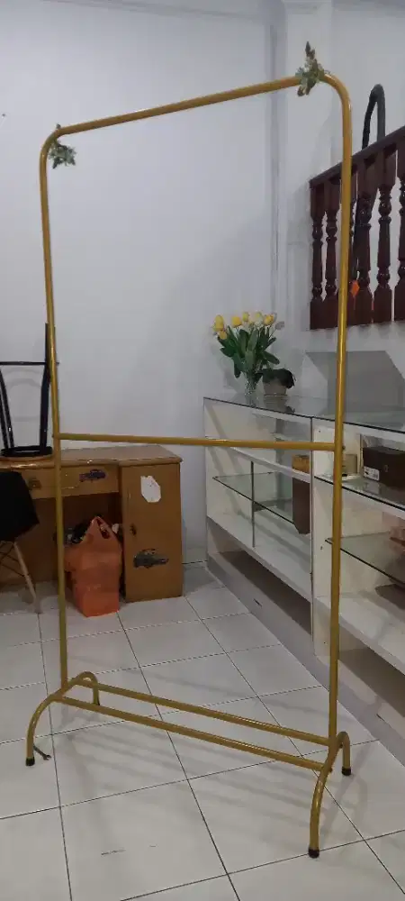 Gawang gantungan pajangan baju 6 unit
