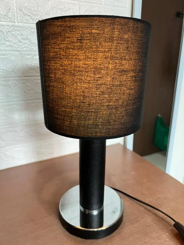 Lampu tidur ACE hardware black