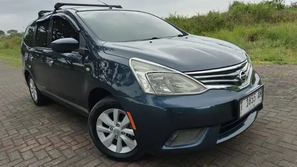 Nissan Grand Livina SV 2015 AT