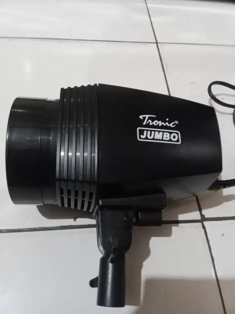 Flash Studio, Tronic Jumbo