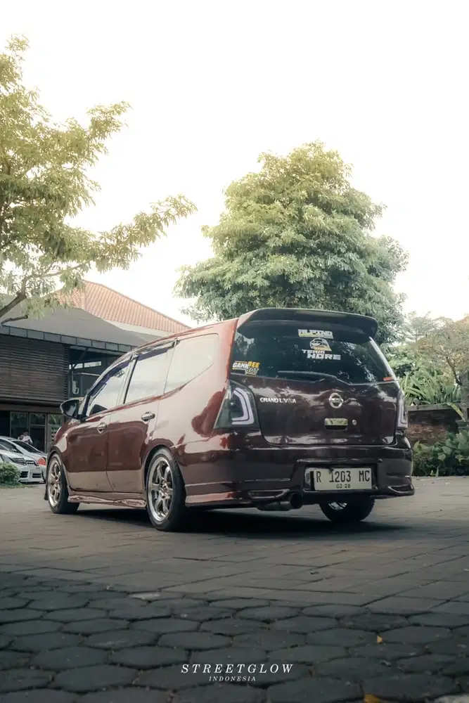 Nissan Grand livina 2012 Bensin