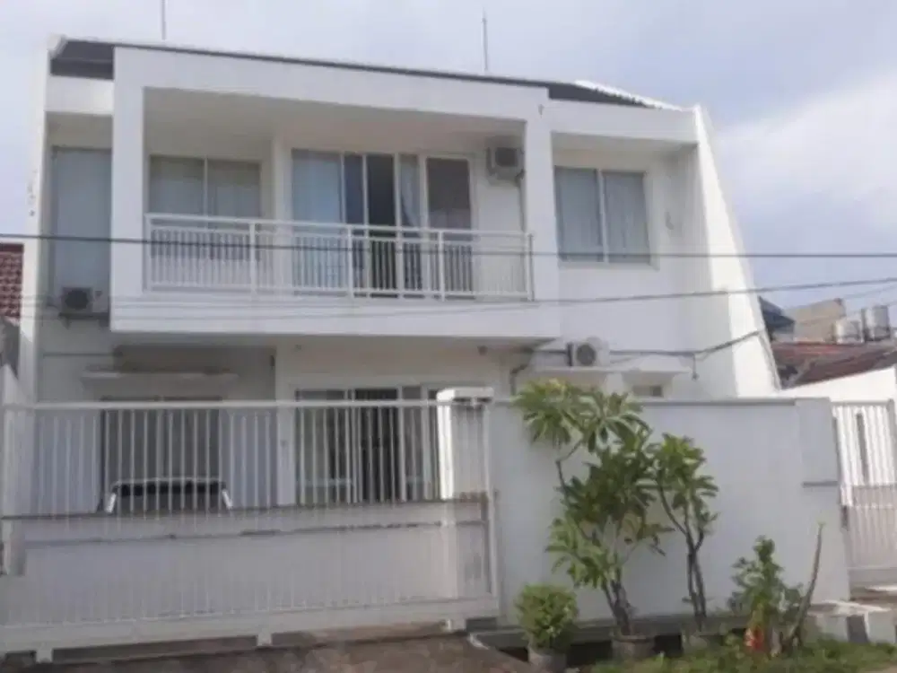 JUAL CEPAT Rumah 2Lantai Minimalis Kutisari Indah Utara