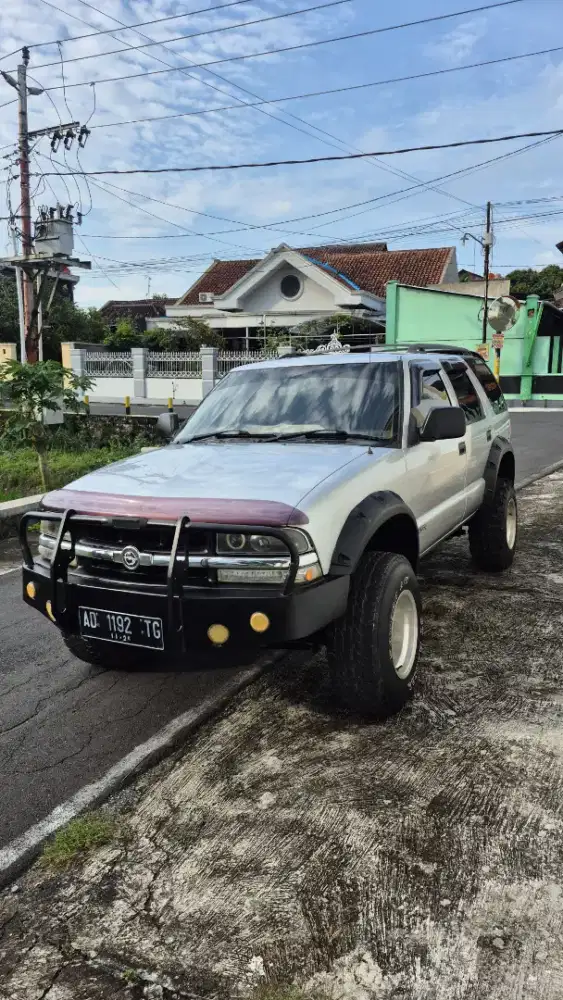 opel blazer montera 2000