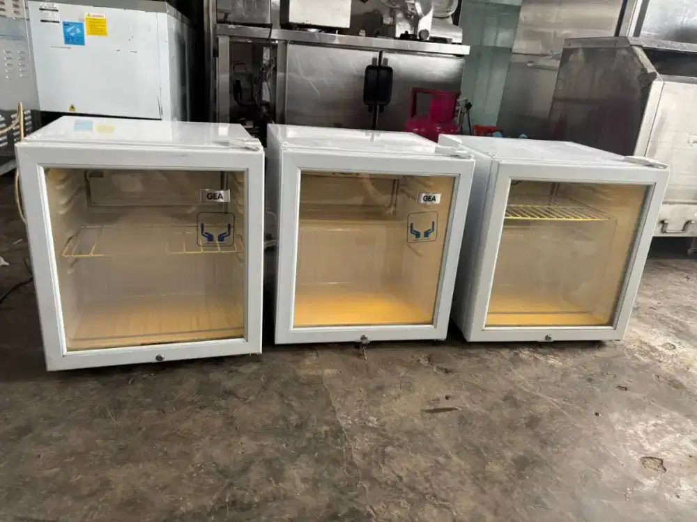 Showcase bar gea expo 50
Hrg 1,5jt

Stok 3 unit