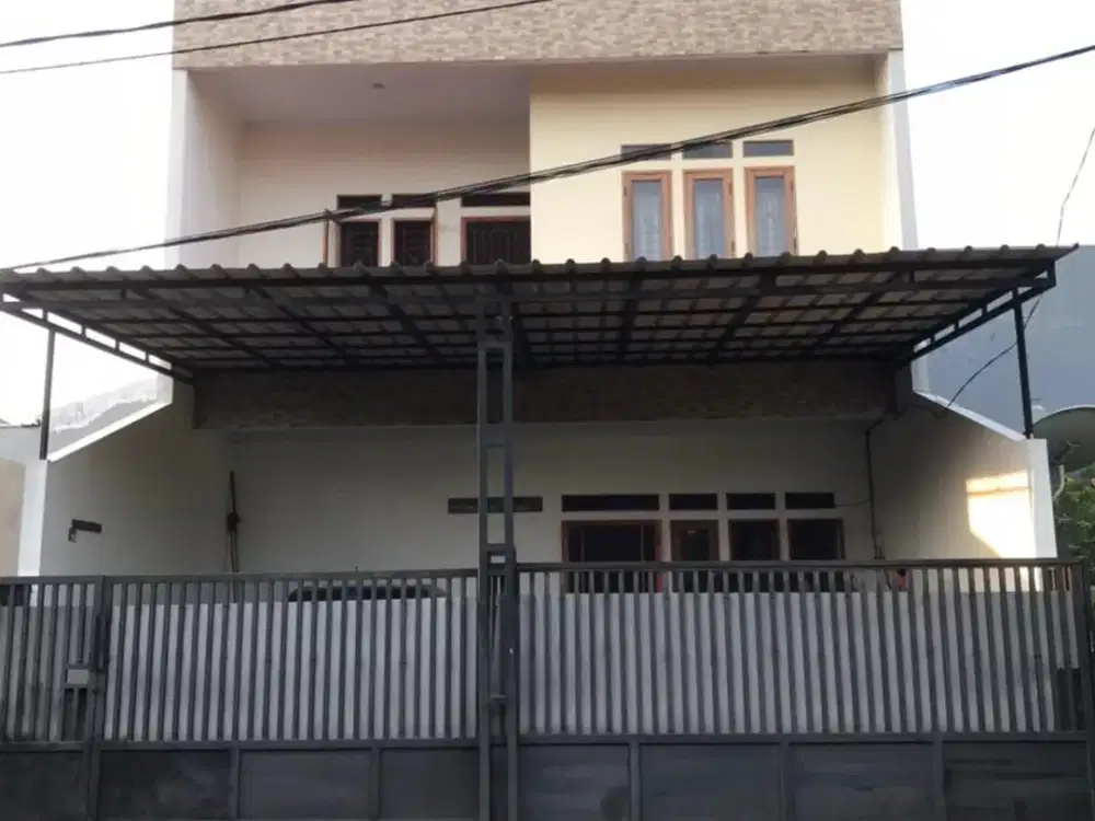 Dijual Rumah Luas Dekat Mall Summarecon di Harapan Baru Bekasi