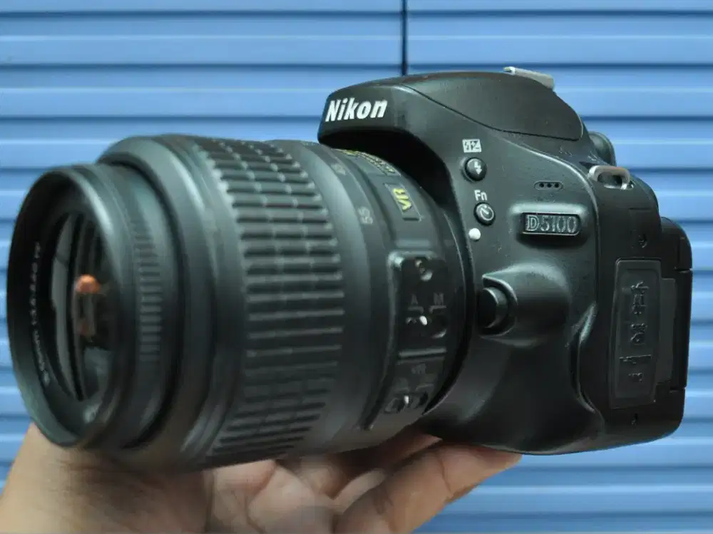 Nikon D5100 lensa kit 18-55mm VR ada box