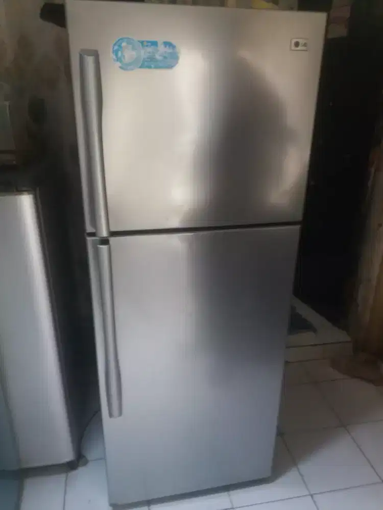 Kulkas 2 pintu merķ LG