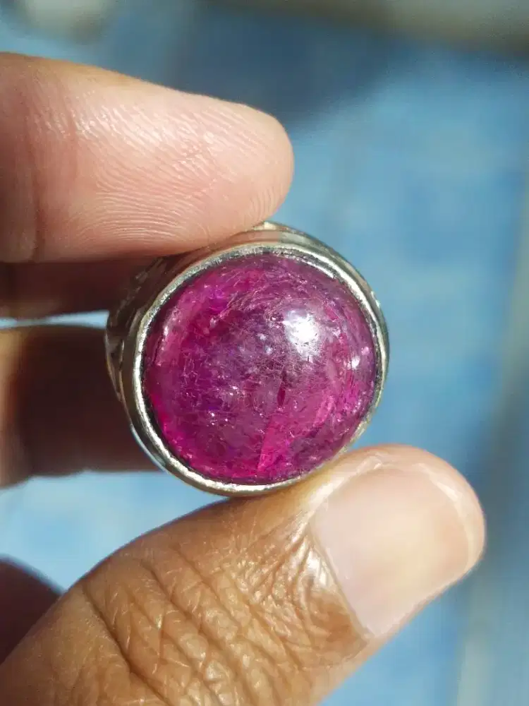 Batu merah ruby