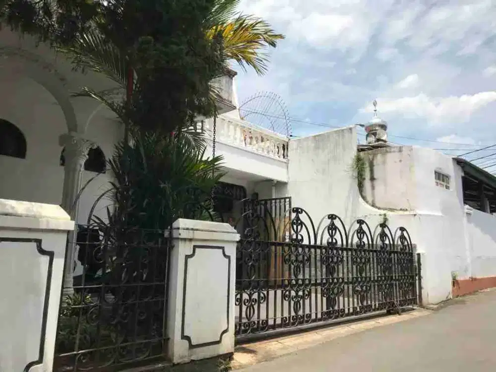 Dijual rumah, elegan dan lokasi superstrategis di pwjaten barat pasar minggu