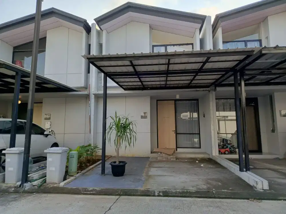 Feea. Rumah Disewakan di Waterfront Lippo Cikarang