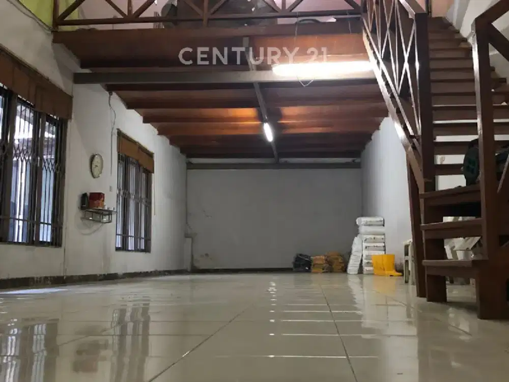 120J - JUAL/ SEWA GUDANG  DI CIBOLERANG . MASUK COUNTAINER 20” .