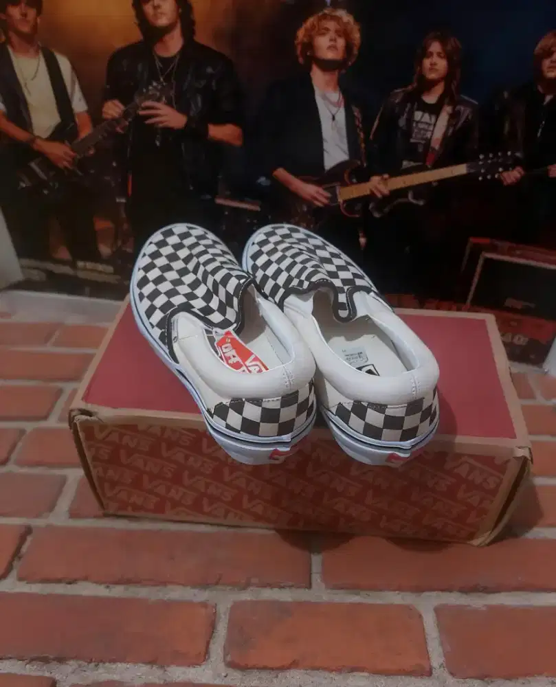 Vans size 41 original masih baru belum pernah di pakai