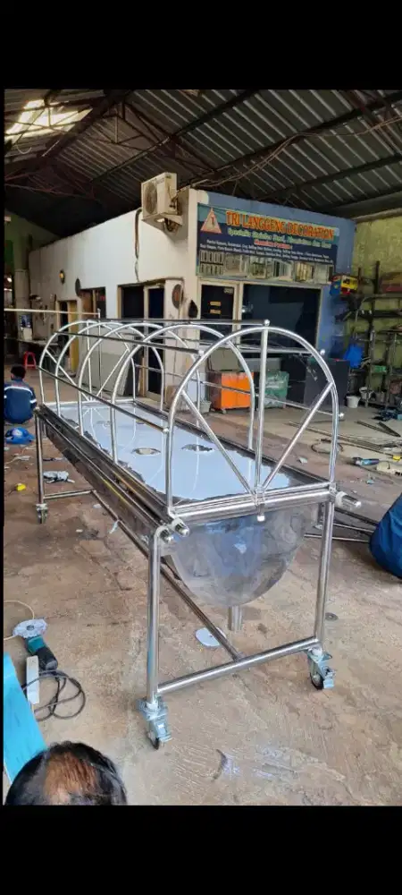 Bengkel las stenlis dan besi