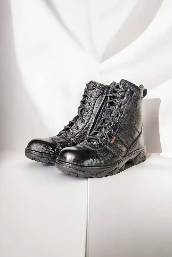 Spesial Sepatu safety boot konstruksi Tangerang