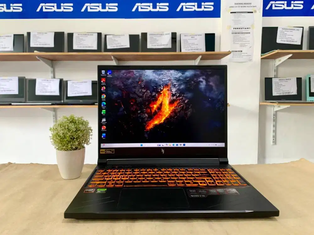 Acer Nitro V16 ANV16-41 AMD Ryzen 7 8845HS/ RAM 16GB/ SSD 512GB
