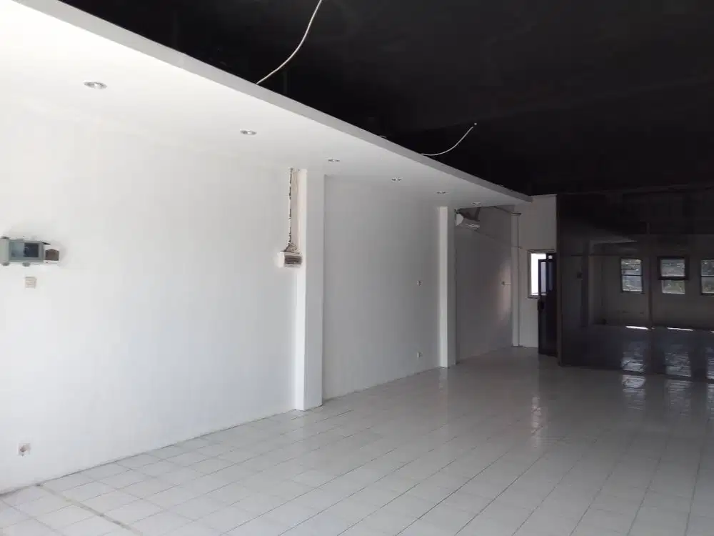 Sewa Lantai 2 & 3 Ruko – Cocok untuk Kantor, Kursus, atau Salon