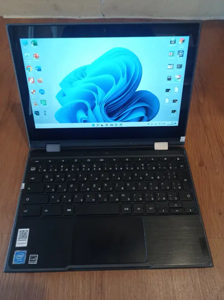 Lenovo yoga 300e toucreen 2in1 mantep banget