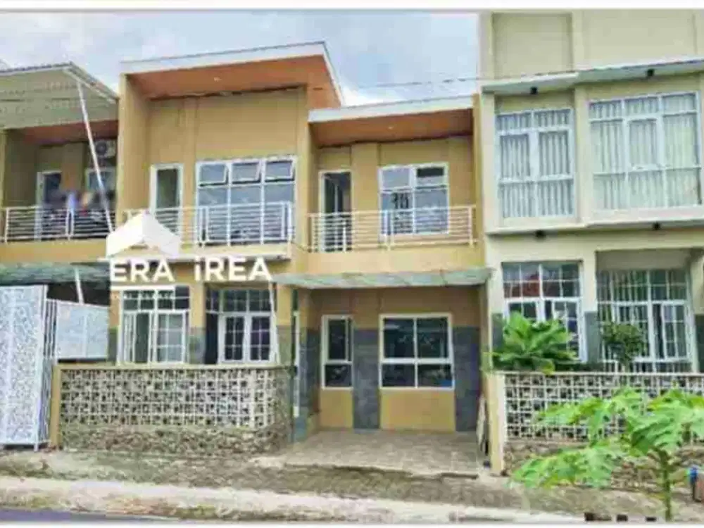 rumah baru 2lantai  Dijual  solo di mojosongo jebres