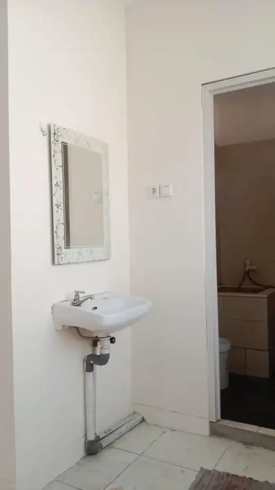 Disewakan ruko 3 lantai di bulevar hijau harapan indah Bekasi