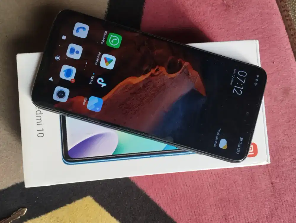 Redmi 10 4/128 lengkap