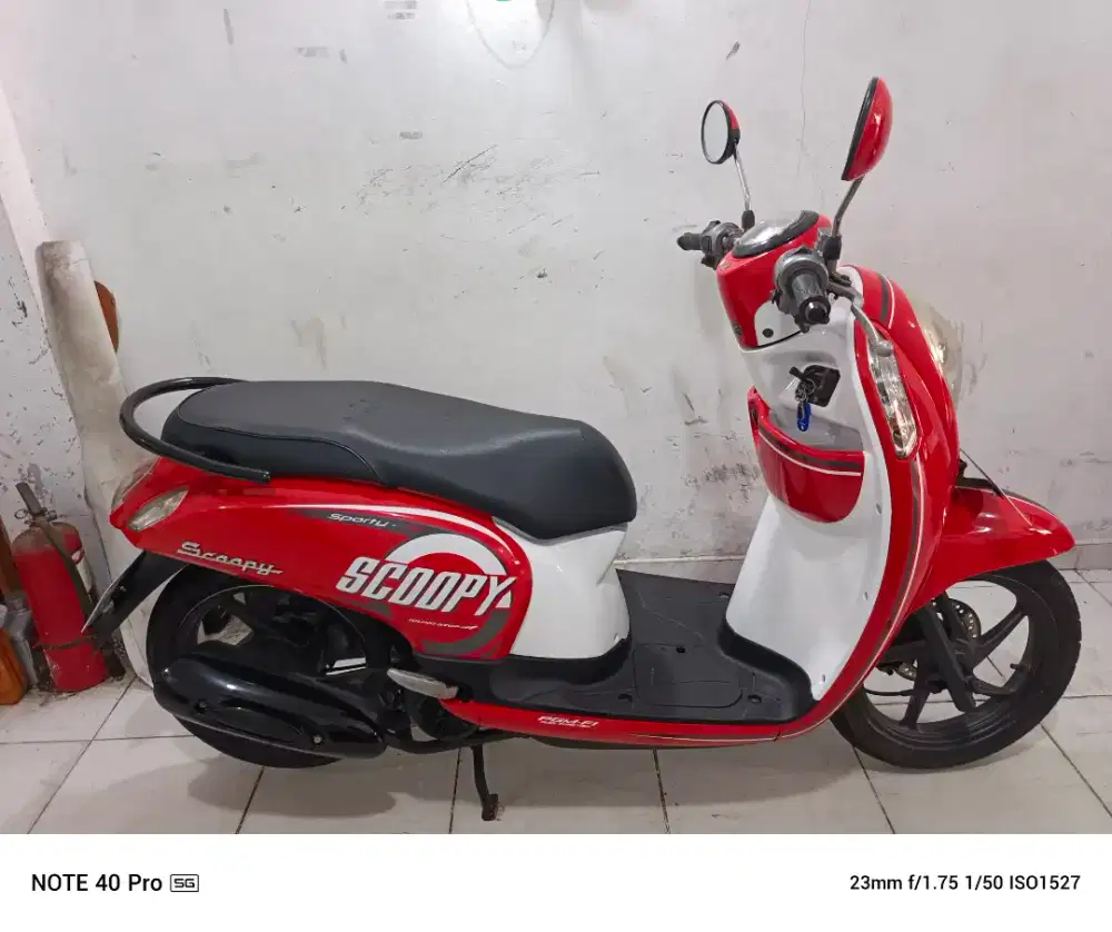 Jual beli scoopy th 2015 samping kompelik Andika hairi motor bjm