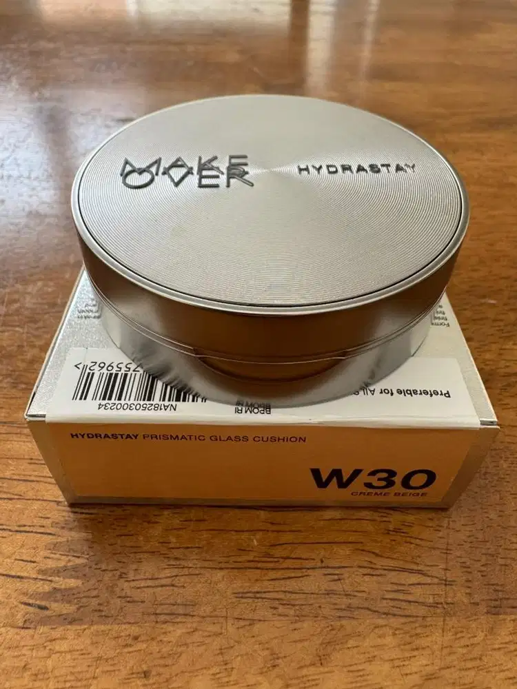 Make Over Hydrastay Prismatic Glass Cushion shade W30/Creme beige