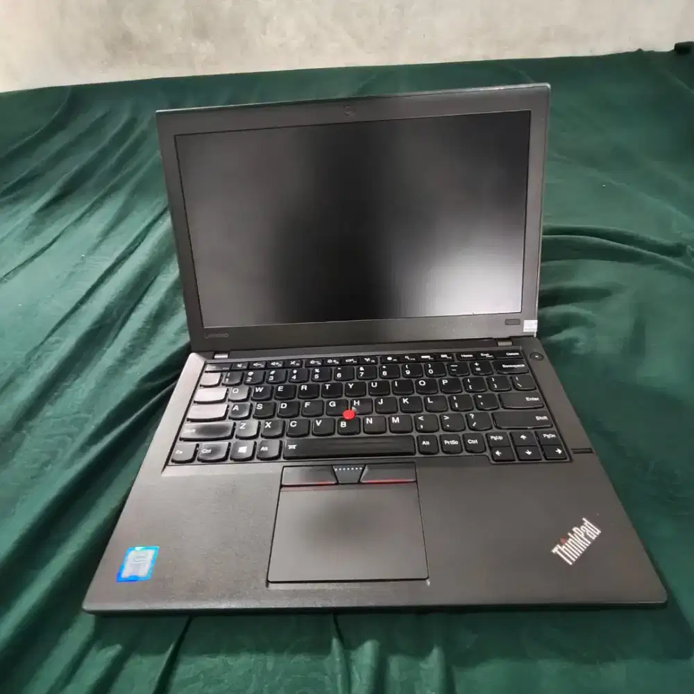 BUTUH UANG BANGET BUAT BAYAR HUTANG JUAL MURAH LAPTOP SPESFIKASITINGGI